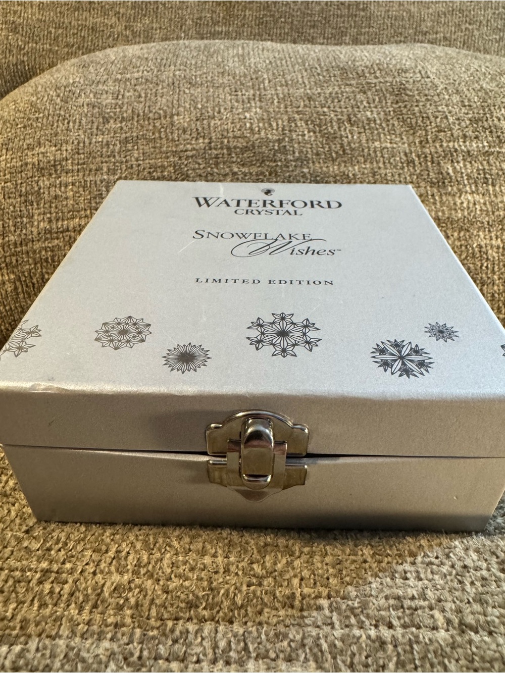 Waterford Crystal Snowflake Wishes Prosperity Christmas Ornament 2019 - Picture 8 of 10